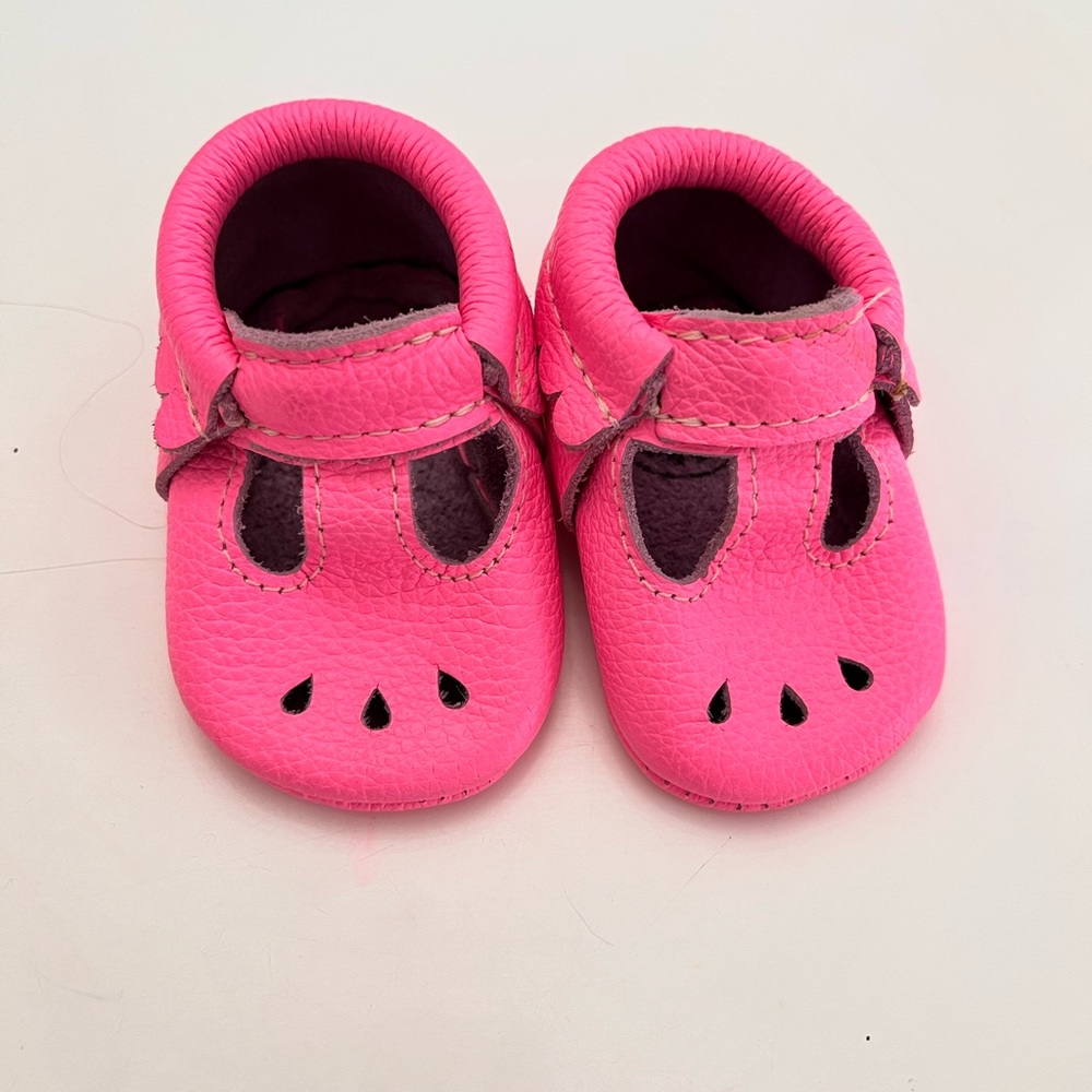 Freshly Picked Hot Pink Mary Jane Shoes size 1 EUC